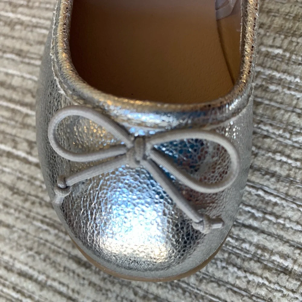 The Children's Place Shiny Silver Dress Shoes Toddler Girl Size 5 EUC